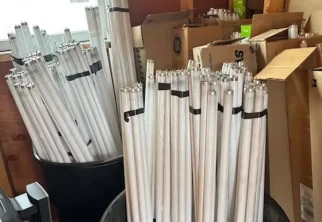 do fluorescent tubes contain mercury